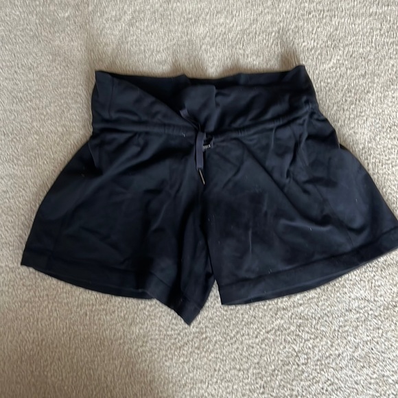 Lululemon shorts - Picture 1 of 3